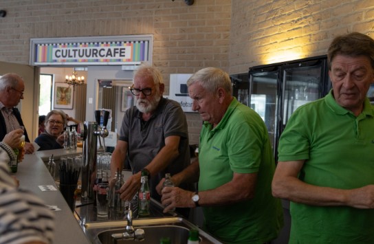  (vergroot foto)